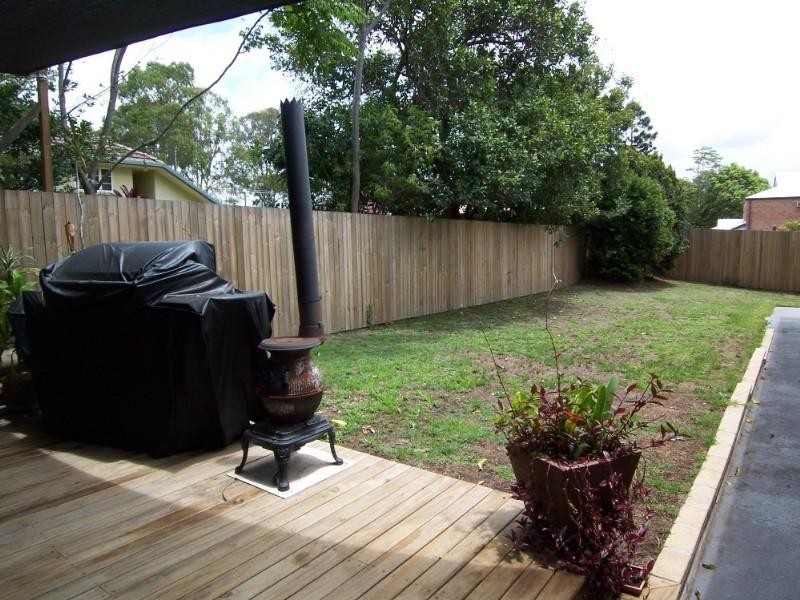 10 Helmhold Street, Wynnum QLD 4178