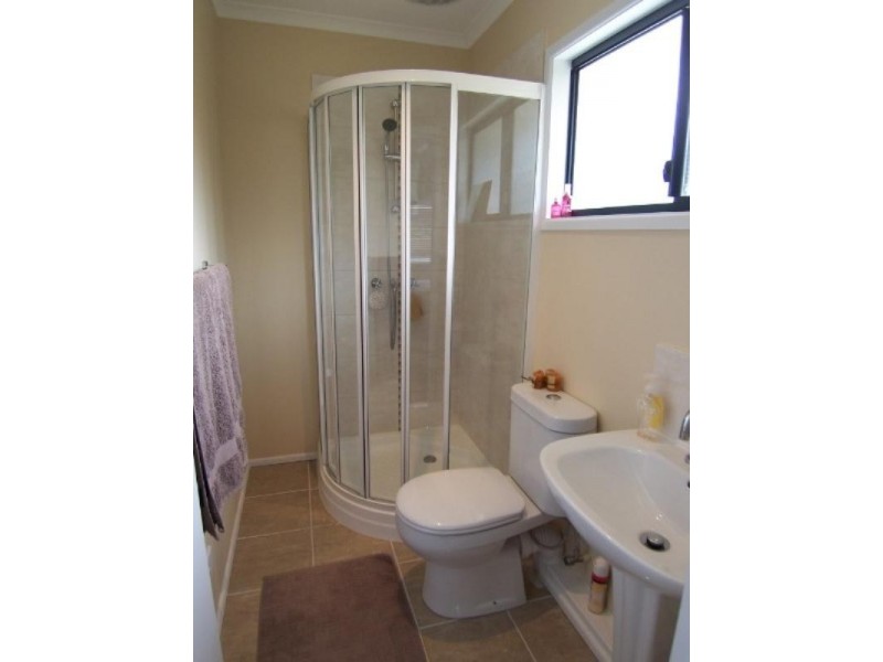 10 Helmhold Street, Wynnum QLD 4178