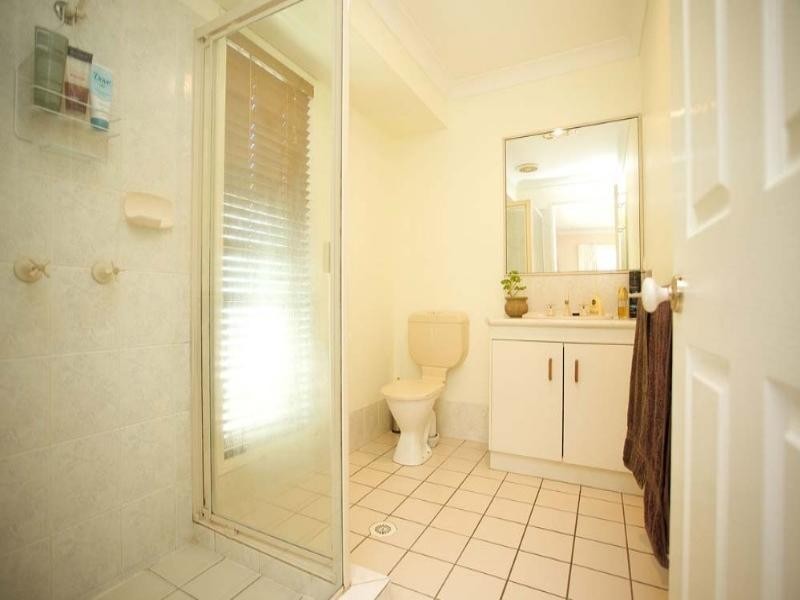 8 Marissa Close, Mansfield QLD 4122