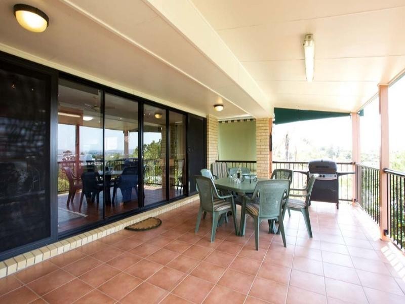 30 Beryl Crescent, Holland Park QLD 4121