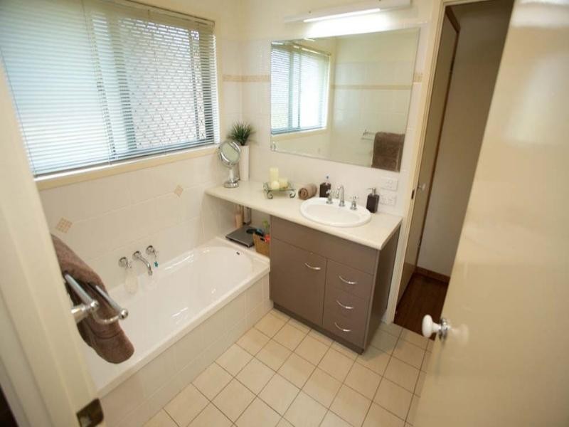 30 Beryl Crescent, Holland Park QLD 4121