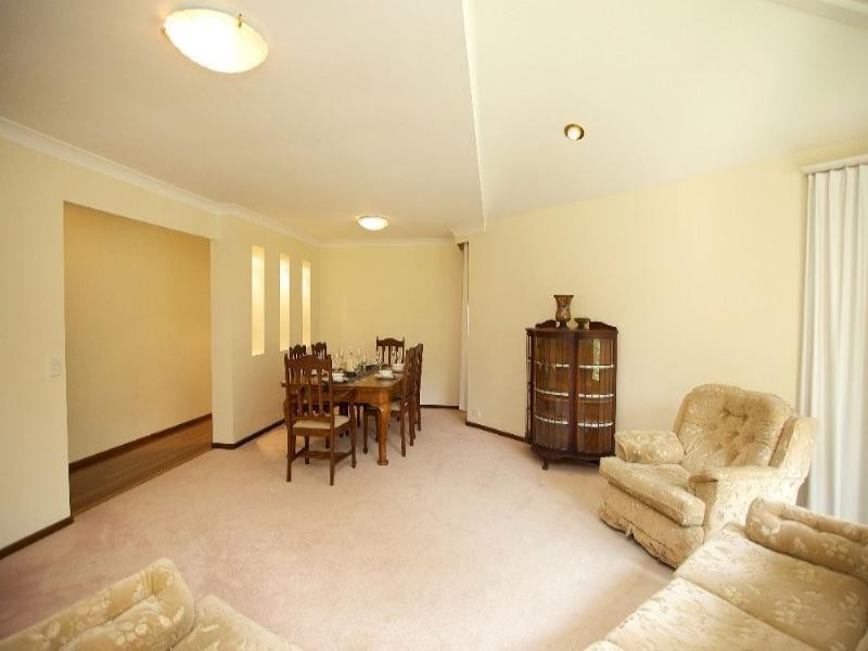 60 Granadilla Street, Macgregor QLD 4109