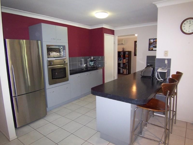 3 Maroo Street, Eight Mile Plains QLD 4113