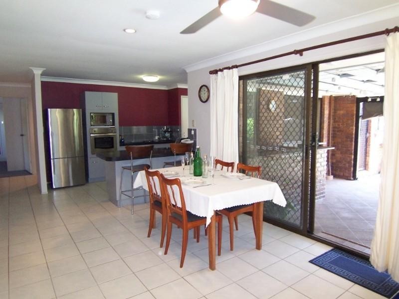 3 Maroo Street, Eight Mile Plains QLD 4113