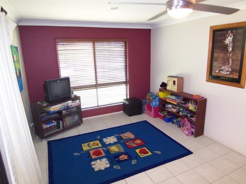 3 Maroo Street, Eight Mile Plains QLD 4113