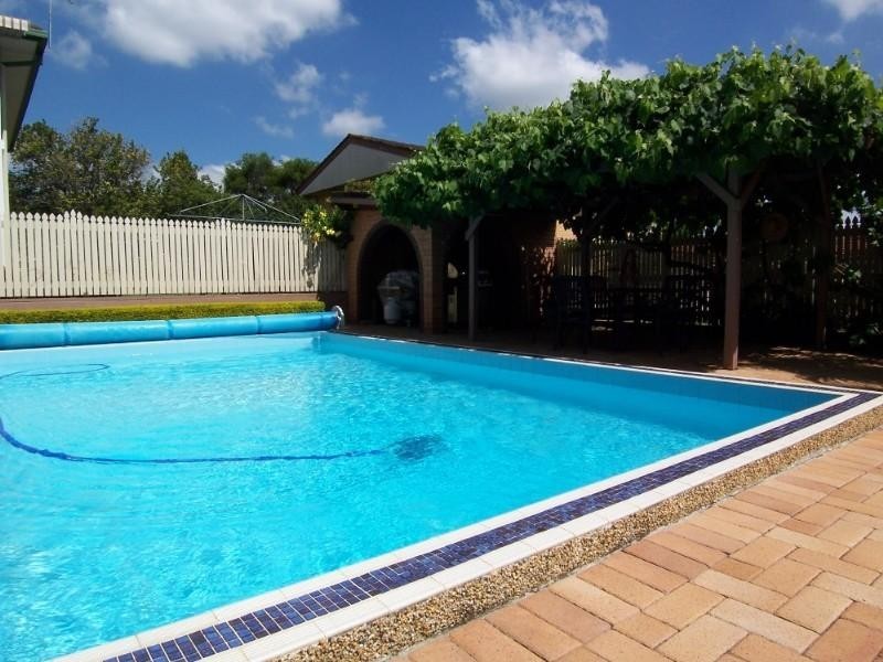 4 Naples Street, Wishart QLD 4122