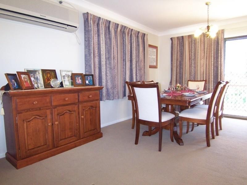 4 Naples Street, Wishart QLD 4122