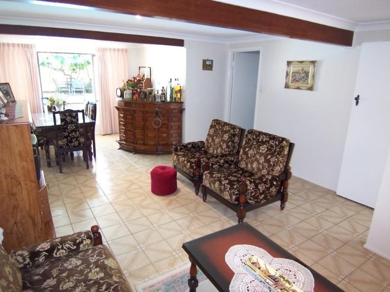 4 Naples Street, Wishart QLD 4122