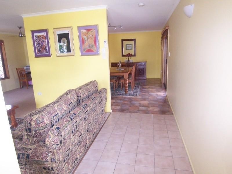 25 Cummin Street, Wishart QLD 4122