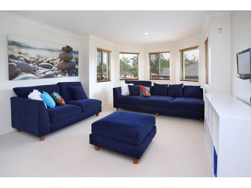 3 Cambridge Place, Wishart QLD 4122