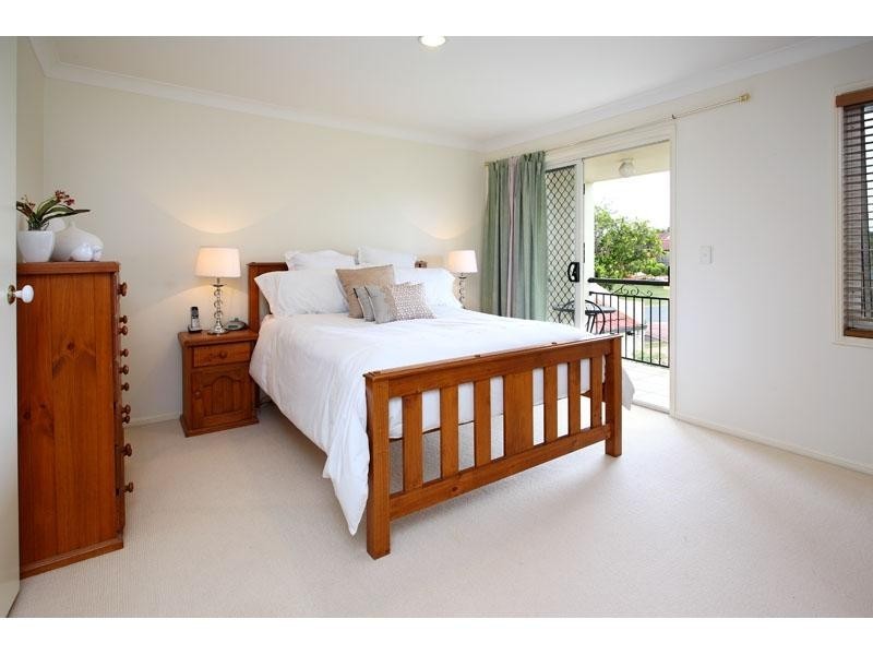 3 Cambridge Place, Wishart QLD 4122