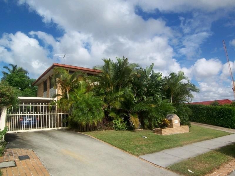 9 Donnington Street, Carindale QLD 4152