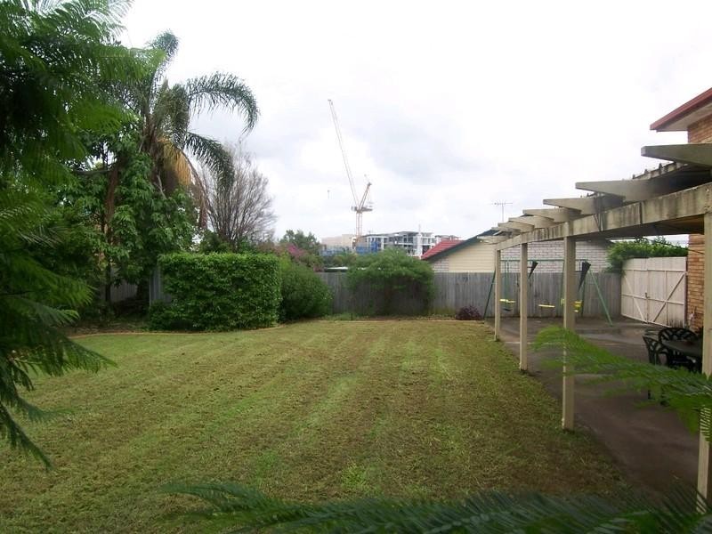 9 Donnington Street, Carindale QLD 4152