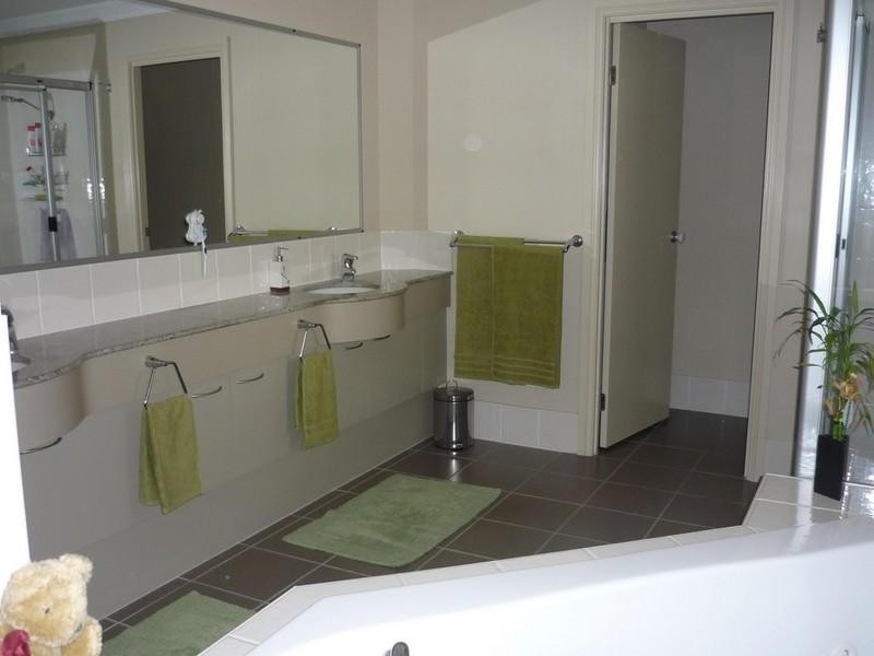 109 Kavanagh Road, Wishart QLD 4122