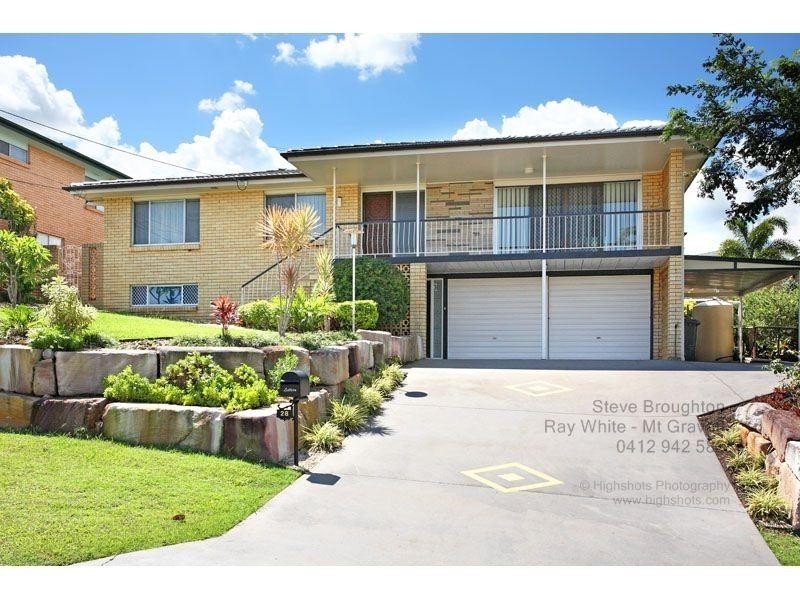 28 Tandanya Street, Mansfield QLD 4122