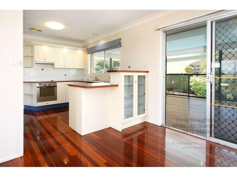 28 Tandanya Street, Mansfield QLD 4122