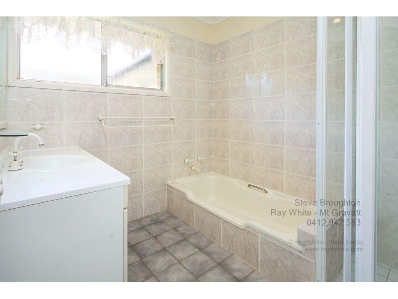 28 Tandanya Street, Mansfield QLD 4122