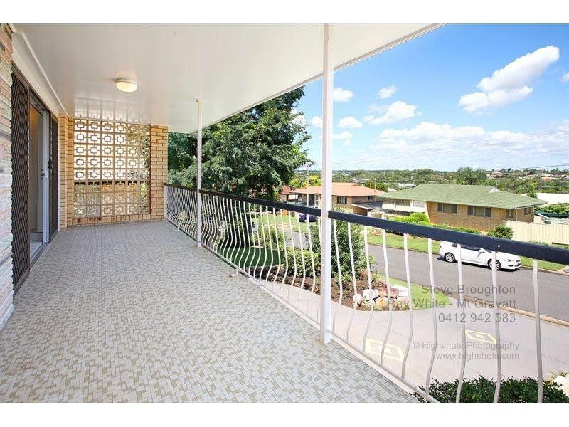 28 Tandanya Street, Mansfield QLD 4122