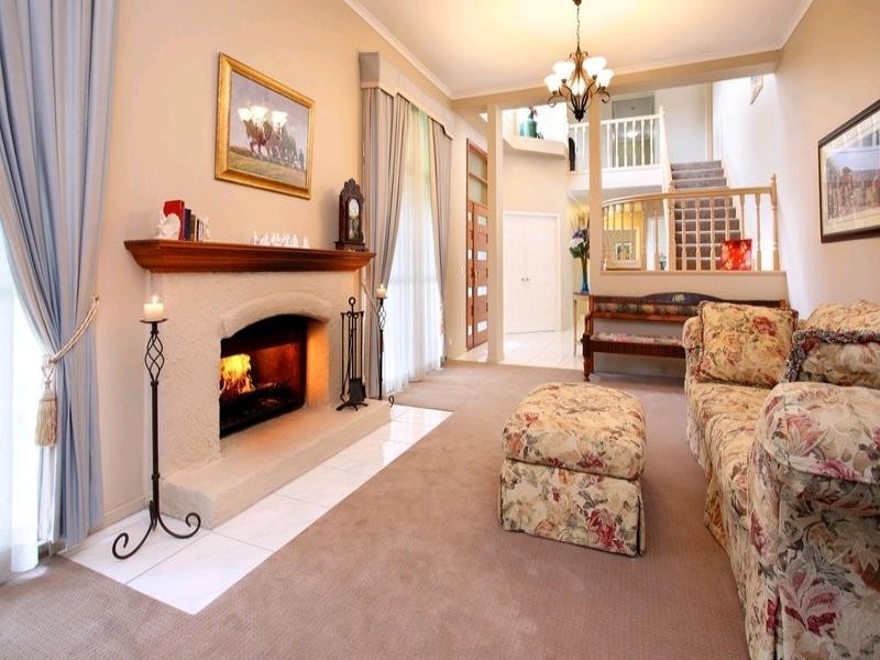 7 Harvey Place, Wishart QLD 4122