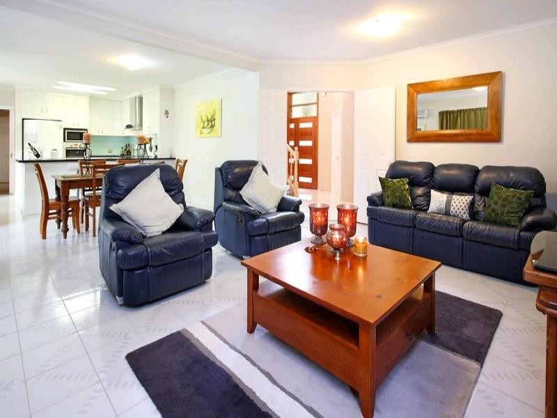 7 Harvey Place, Wishart QLD 4122