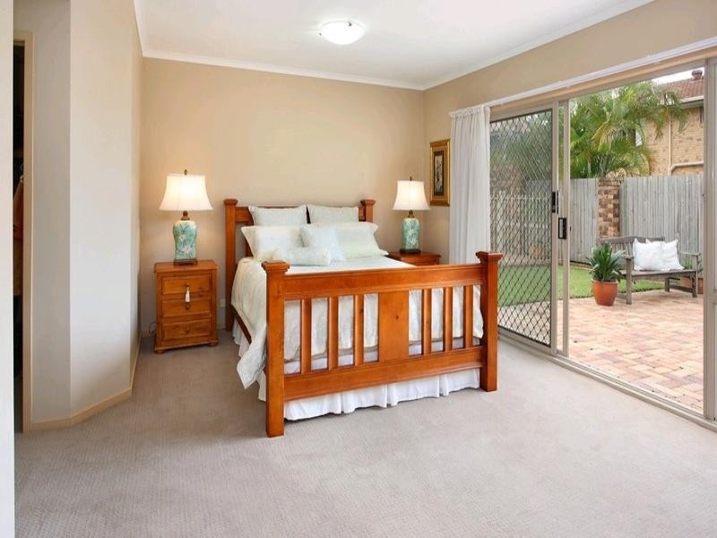 7 Harvey Place, Wishart QLD 4122