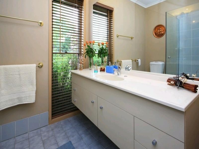 7 Harvey Place, Wishart QLD 4122