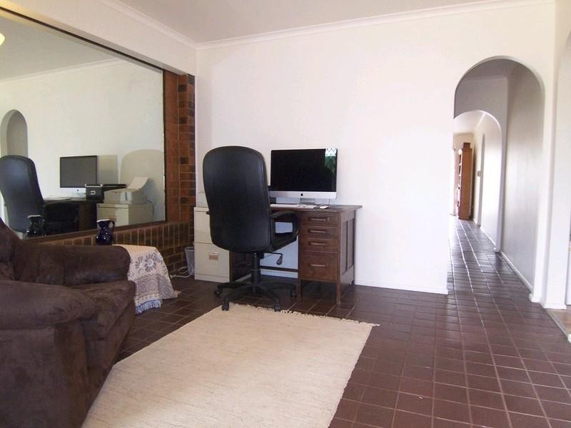 21 Holder Street, Wishart QLD 4122