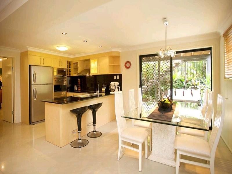 18 Fulton Street, Wishart QLD 4122