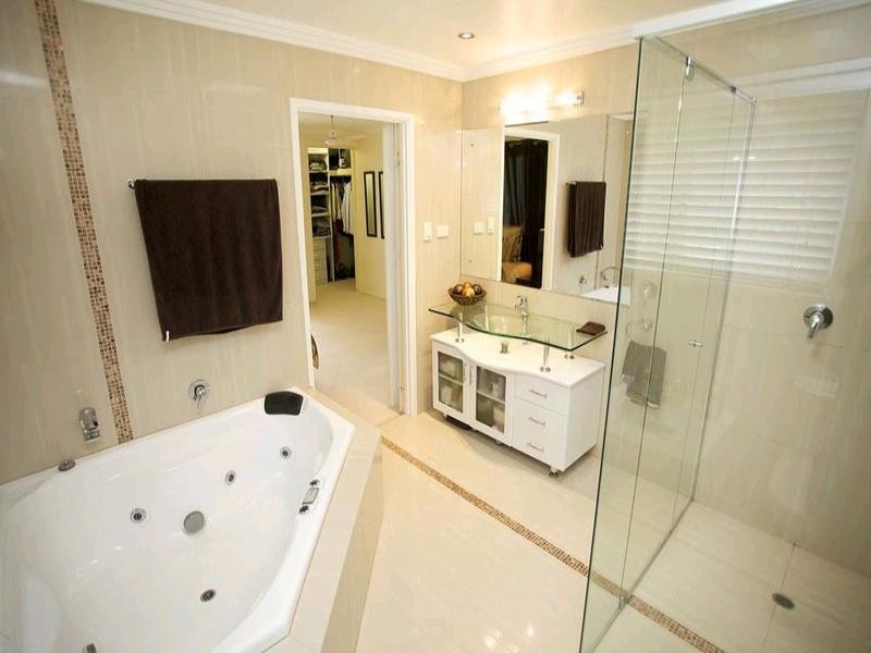 18 Fulton Street, Wishart QLD 4122