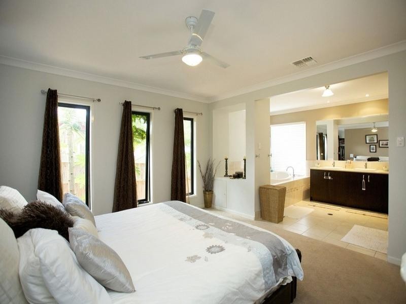 11 Wanda Road, Upper Mount Gravatt QLD 4122