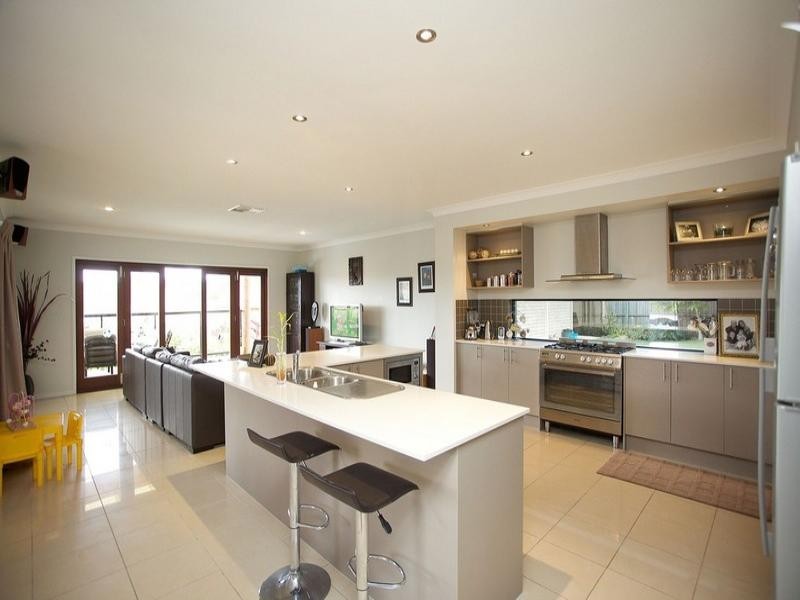 11 Wanda Road, Upper Mount Gravatt QLD 4122