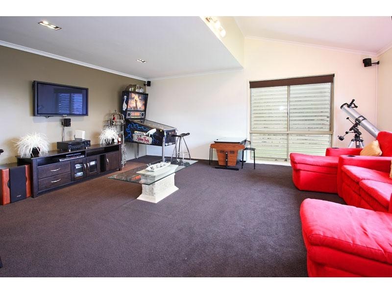 49 Greenwood Street, Wishart QLD 4122