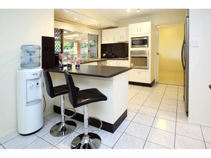 49 Greenwood Street, Wishart QLD 4122