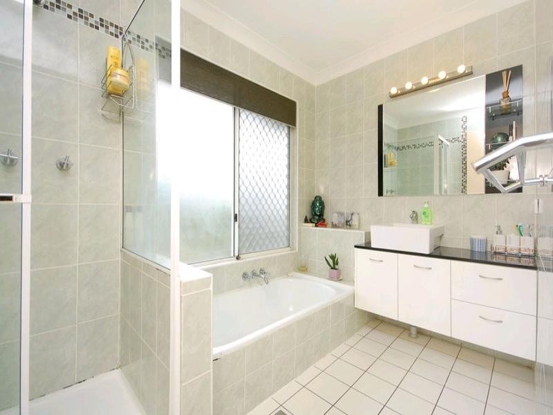 1/3 Lani Street, Wishart QLD 4122