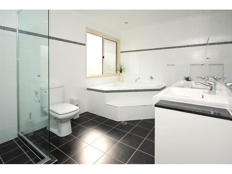 10 Edwin Street, Kuraby QLD 4112