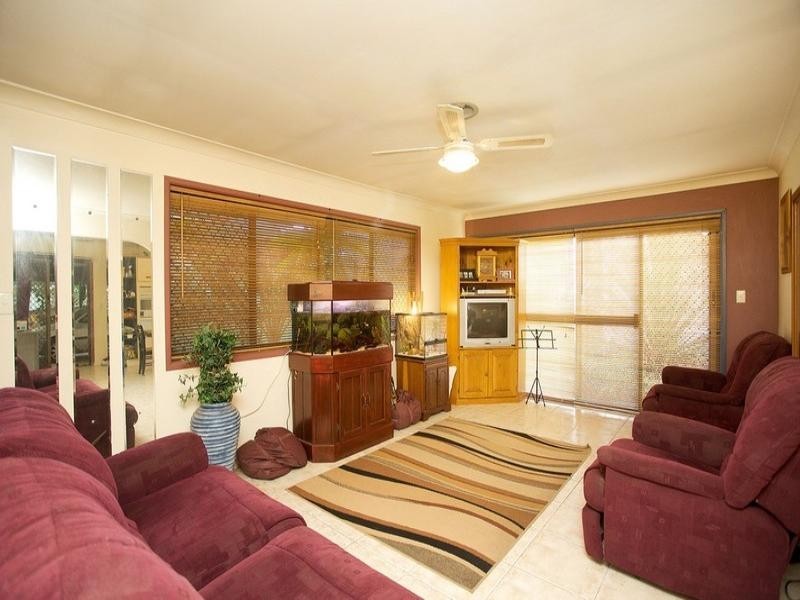 3 Holder Street, Wishart QLD 4122