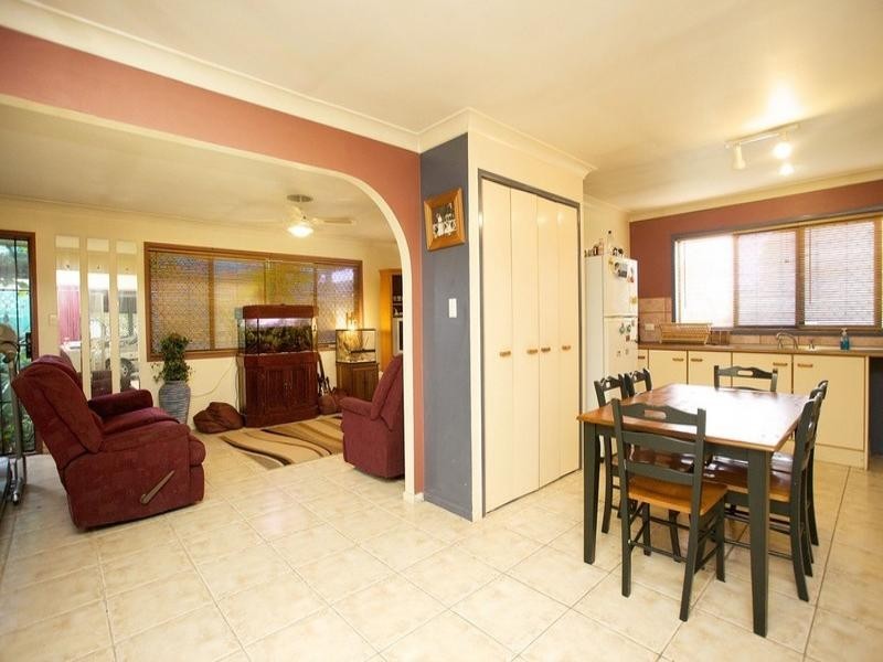 3 Holder Street, Wishart QLD 4122