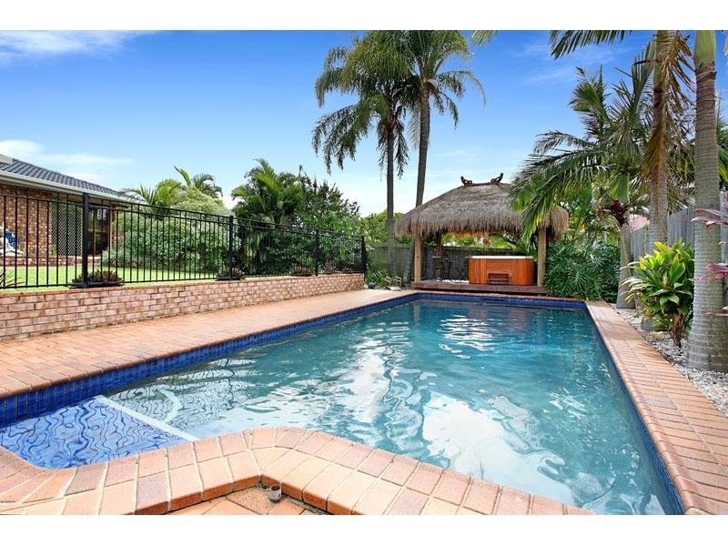 30 Boorala Crescent, Eight Mile Plains QLD 4113