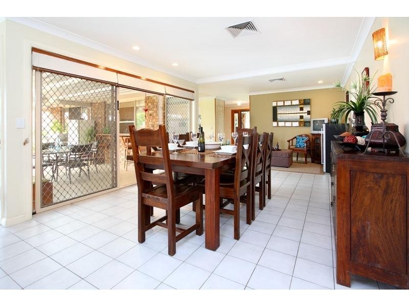 30 Boorala Crescent, Eight Mile Plains QLD 4113