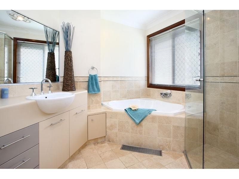 30 Boorala Crescent, Eight Mile Plains QLD 4113