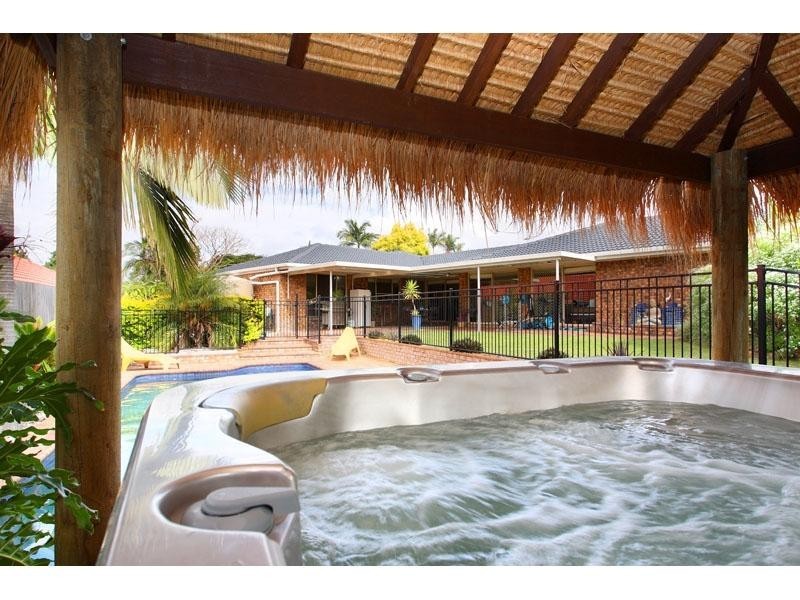 30 Boorala Crescent, Eight Mile Plains QLD 4113