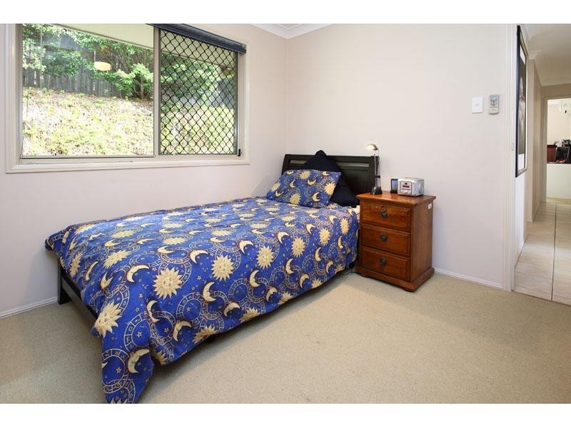 12 Kane Crescent, Mansfield QLD 4122