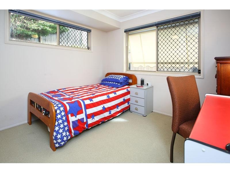 12 Kane Crescent, Mansfield QLD 4122