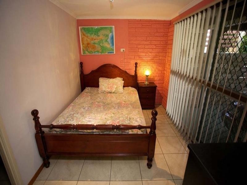 2 Westland Street, Macgregor QLD 4109