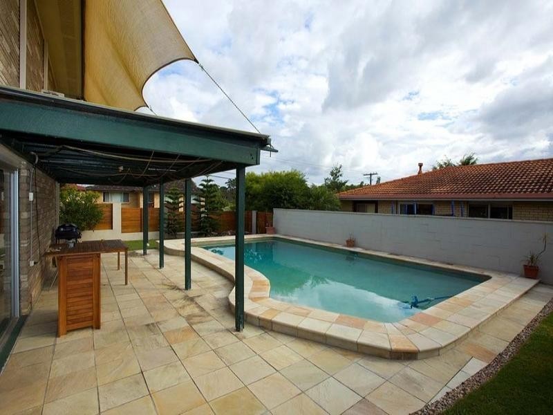 2 Westland Street, Macgregor QLD 4109