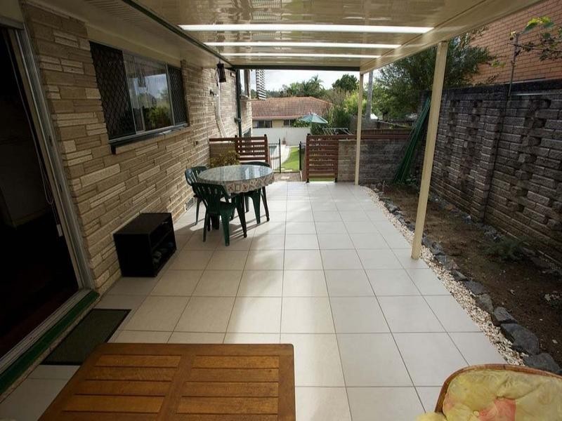 2 Westland Street, Macgregor QLD 4109