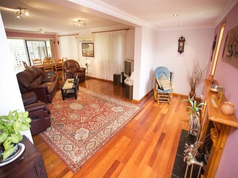 2 Westland Street, Macgregor QLD 4109