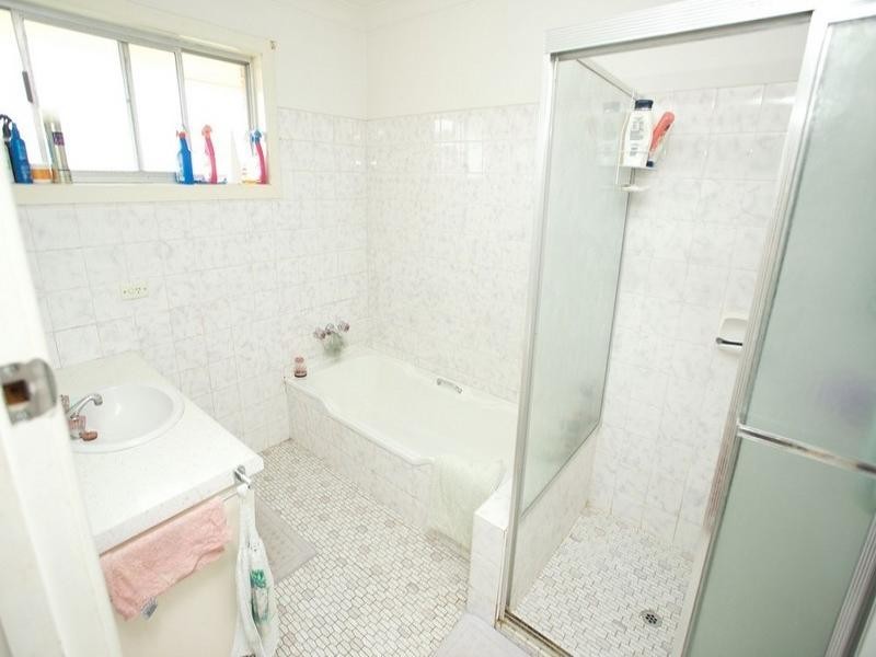 153 Mt Gravatt-Capalaba Road, Upper Mount Gravatt QLD 4122