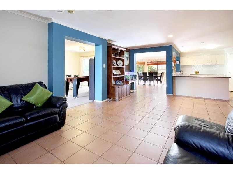 34 Maisie Place, Eight Mile Plains QLD 4113