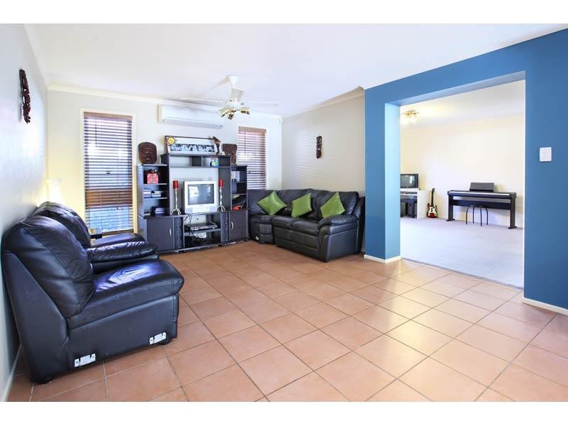 34 Maisie Place, Eight Mile Plains QLD 4113